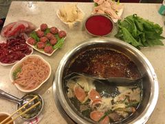 -朱氏胖子烂火锅(洪崖洞店)