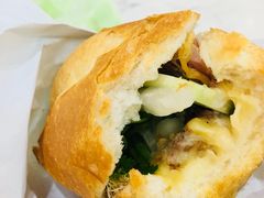 -Bánh Mì Huynh Hoa