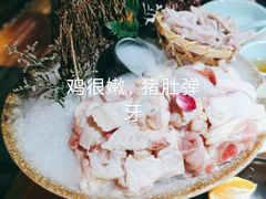 -洪氏嗨捞·广东猪肚鸡·椰子鸡火锅(西咸万象城店)