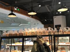 面包甜点陈列柜-格瑞思动物奶油生日蛋糕(圆融店)