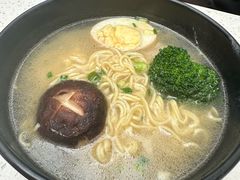-肥仔文澳门猪骨煲(南京西路店)