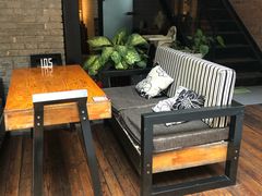 -苹果树下艺术餐厅(宋庄店)