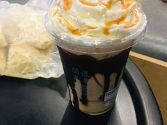 岩浆冰淇淋拿铁-闻道万巷咖啡馆(南大街地铁站店)