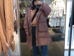 试穿搭配-URBAN REVIVO(深圳华润万象天地店)