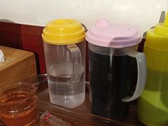 -丽虹云南过桥米线(兴工街店)