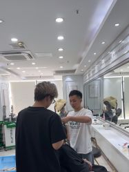 -镁连社·美联社