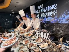 -雍容荟帝王蟹活龙虾展台自助(IFS黑金店)