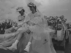 -雪中彩影婚纱摄影·微光艺术中心