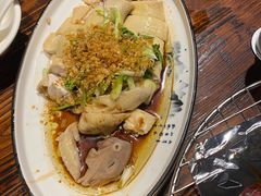葱油淋走地鸡-广府乡下·饭庄(新港东路店)