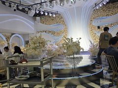 -鞍山大白鲨美食酒店