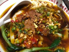 -呷佬·长沙手工米粉(金沙江路店)