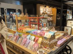 -猫的天空之城概念书店(苏州诚品店)