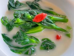 鱼汤煮时蔬-逸道(虹桥店)
