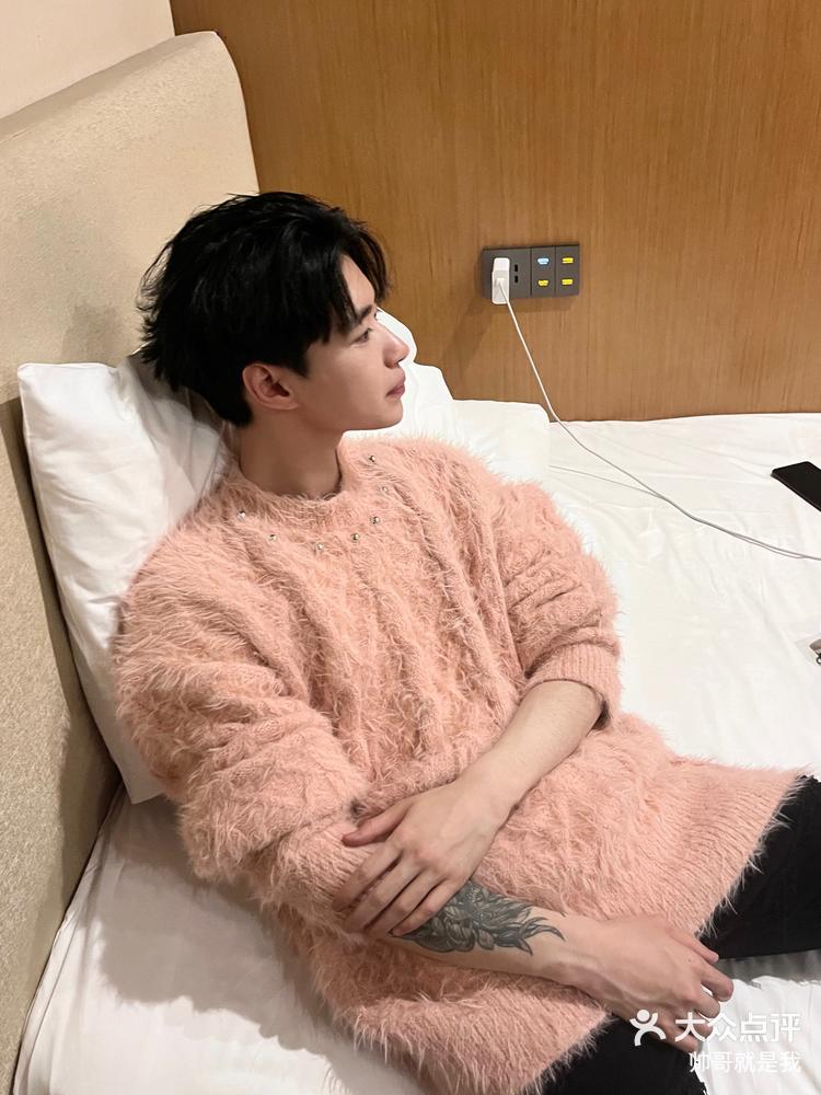 打开app查看高清大图 帅哥就是我 2023年12月15日 关注 长藤鬼校 正确