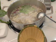 -喃喃椰·糟粕醋·椰子鸡火锅(七堡花园店)