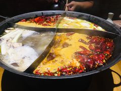 -白乐天毛肚火锅馆(解放碑店)