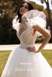 点击看大图 -GRACE KELLY婚纱与礼服(北京店)