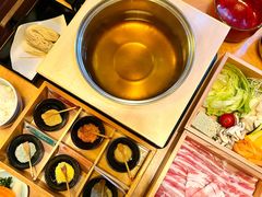 黑豚肉涮涮锅-黒豚料理 寿庵(中央駅西口店)