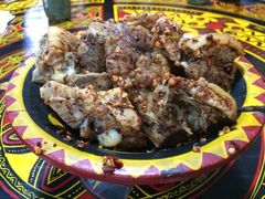 小猪坨坨肉-金荞麦彝家美食