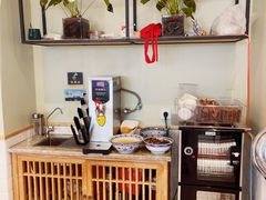 -镇南锅盖面馆(解放路店)