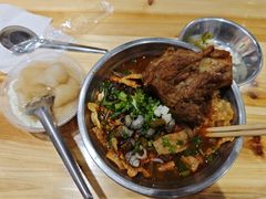 -柳州肥姨妈大骨螺蛳粉(曹路店)