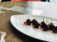 樱桃鹅肝-广州柏悦酒店·悦景轩·粤菜餐厅