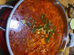 -黄利砖万峰林布依特色酸笋牛肉馆