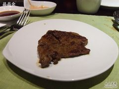 牛排-上海东方佘山翰悦阁酒店·Vie全日制餐厅