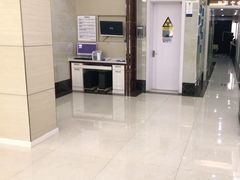 -茂菊口腔连锁(浦东南路店)