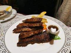 西冷牛排配薯条-92°C俄式厨房(中央大街店)