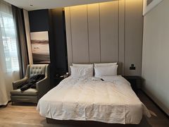 -成都锦华万达琉璃场亚朵酒店