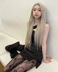 -AYO SALON