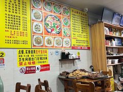 -牛小隆牛肉面馆(四牌楼店)