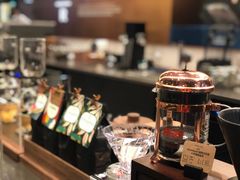-星巴克臻选(上海虹桥新天地三店)