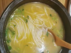 -妈妈故事米线(市府恒隆店)