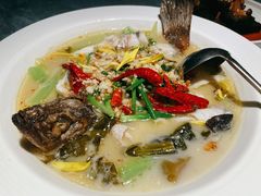 金汤酸菜海鲈鱼-肴约·花园式餐厅(湖里店)
