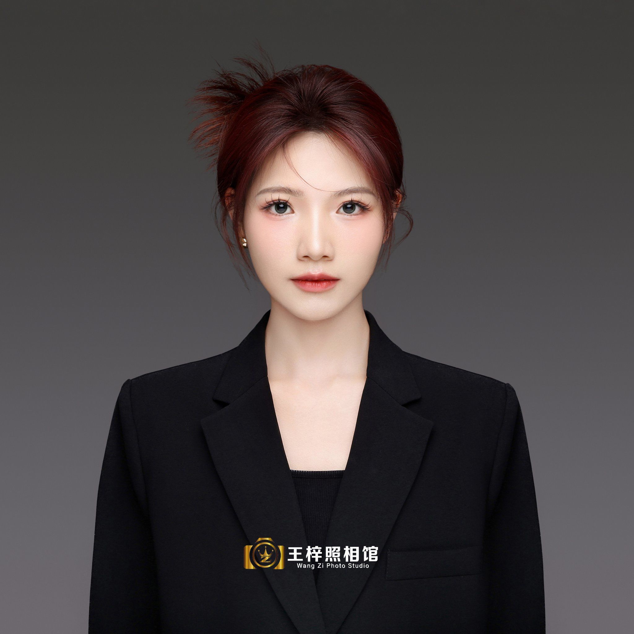 快来拍一张好看的证件照吧