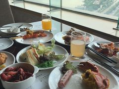 -荣誉国际酒店-云顶旋转餐厅