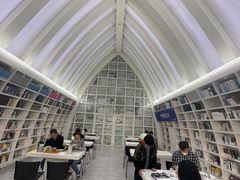 -钟书阁(松江泰晤士小镇店)