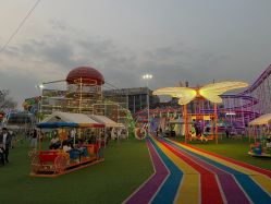 -哆哆咪娅星球乐园(东方国际商业广场店)