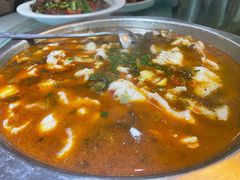 酸菜鱼-川人川菜馆·小龙虾·鲜虾现做(黄山路店)