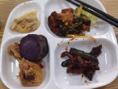 -财经大学学生公寓食堂