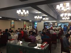大堂-那达慕蒙古风味酒楼