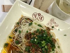滋补银耳汤-咬不得高祖生煎·简餐(高银街店)