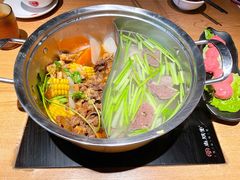 特色锅底-牛焱·贵州黄牛肉火锅(城西银泰店)