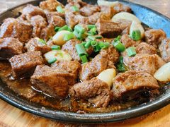 炉火盘烤梅肉-鲜小岛·铜锅涮肉