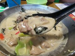 青咖喱牛腩配饭-热浪岛马来餐厅