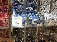 -VENCHI 闻绮(北京国贸商城店)