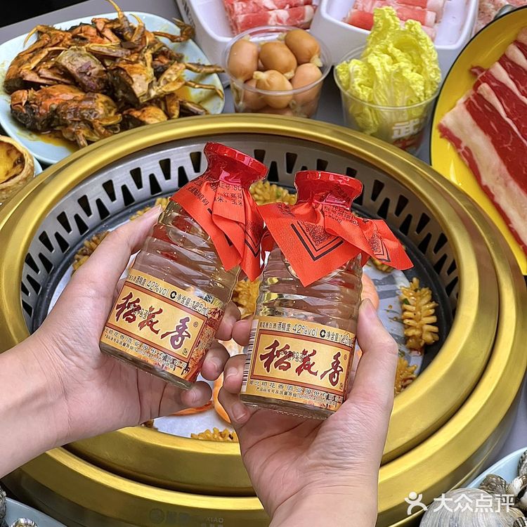 CBD附近的超豪华自助餐｜吃到扶墙出！