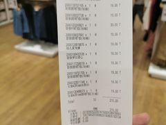 -优衣库(上海颛桥万达广场店)